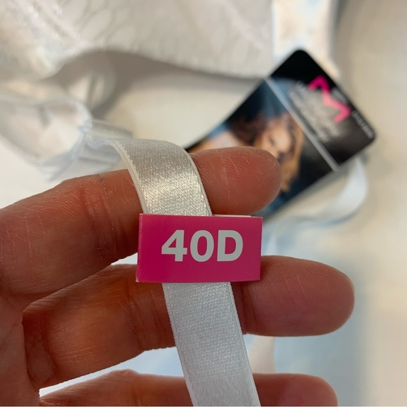 Maidenform White Lace Extra Coverage Sweet Nothings Bra - 40D - Picture 5 of 10